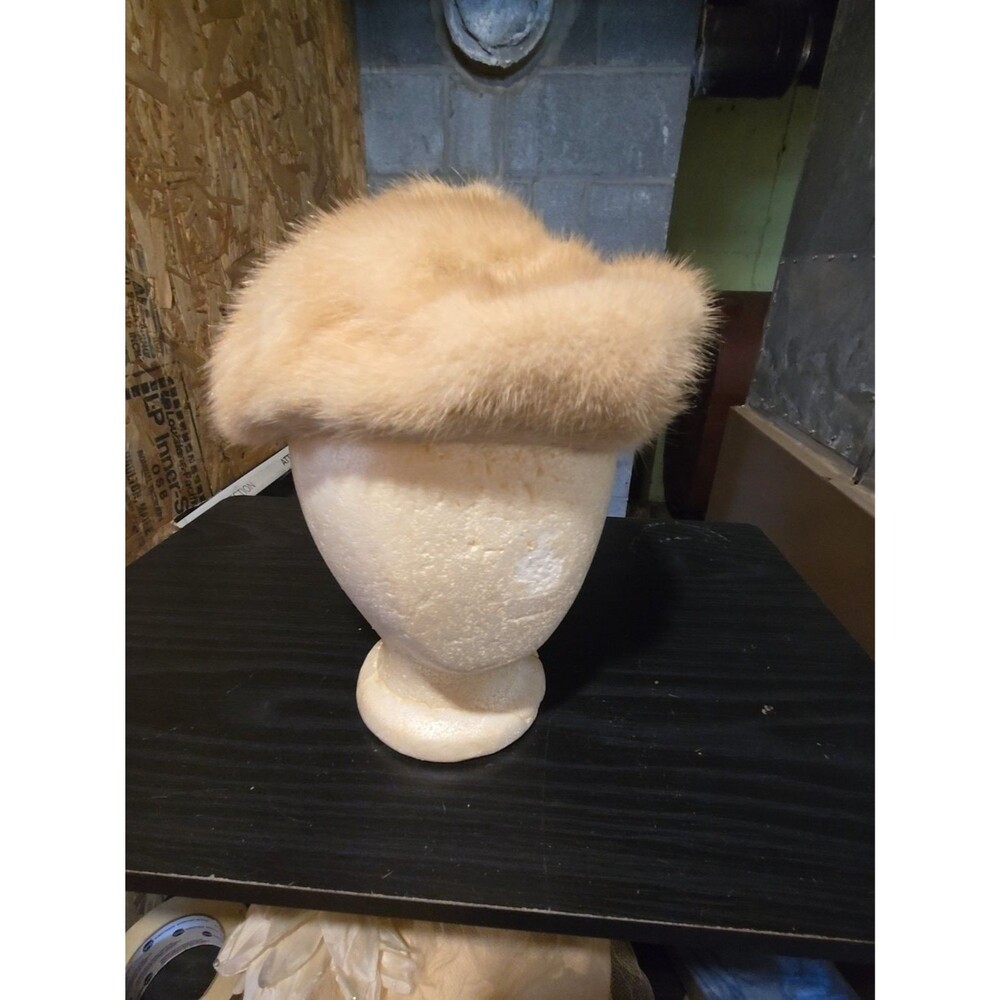 Vintage 1960s Blonde Mink Pillbox Hat Womens Toque Union Made Champagne Beige